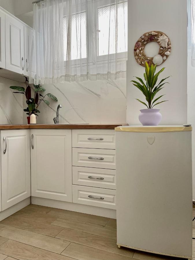 Lola'S Apartment Дуррес Екстер'єр фото